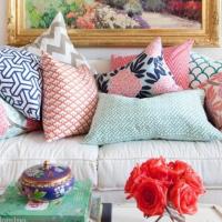 colorful-throw-pillows